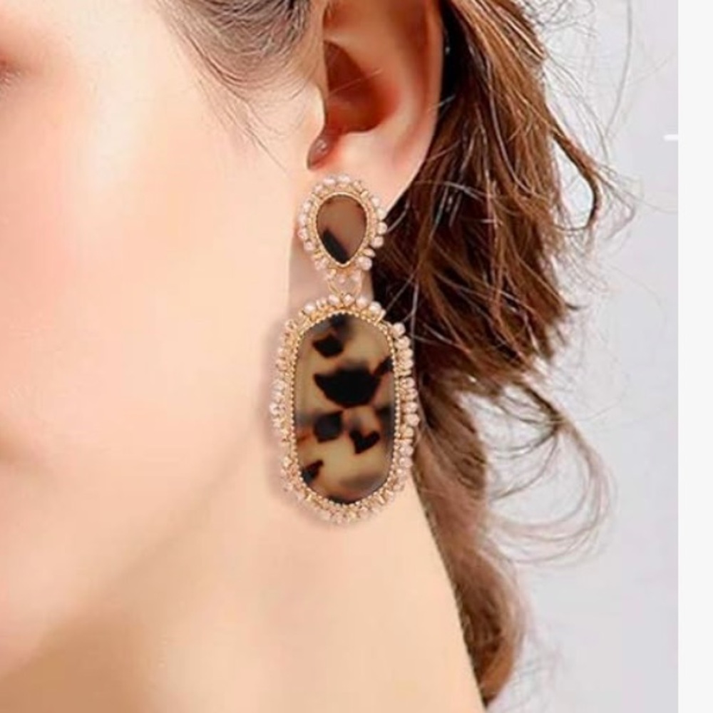 Acrylic animal print beaded earrings